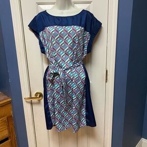 Ya Los Angeles Womens Size L
Straight shirt  Dress Waist tie color block